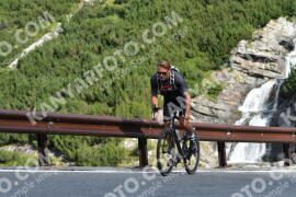 Photo #2412025 | 26-07-2022 09:31 | Passo Dello Stelvio - Waterfall curve BICYCLES