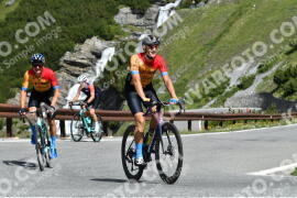 Photo #2202567 | 27-06-2022 10:36 | Passo Dello Stelvio - Waterfall curve BICYCLES