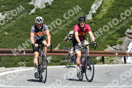 Fotó #2242647 | 06-07-2022 10:29 | Passo Dello Stelvio - Vízesés kanyar Bicajosok