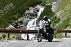 Photo #2256807 | 08-07-2022 13:31 | Passo Dello Stelvio - Waterfall curve