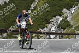 Photo #2743953 | 25-08-2022 12:14 | Passo Dello Stelvio - Waterfall curve BICYCLES