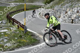 Fotó #2109758 | 08-06-2022 13:39 | Passo Dello Stelvio - Vízesés kanyar Bicajosok