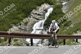 Photo #3663291 | 30-07-2023 11:15 | Passo Dello Stelvio - Waterfall curve BICYCLES