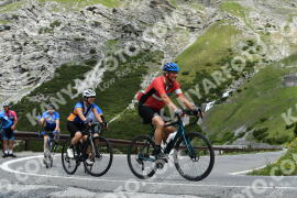 Photo #2179085 | 24-06-2022 11:07 | Passo Dello Stelvio - Waterfall curve BICYCLES