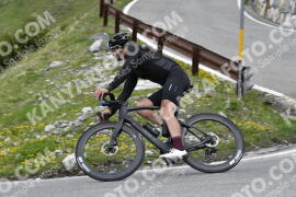 Photo #2092576 | 05-06-2022 09:17 | Passo Dello Stelvio - Waterfall BICYCLE riders