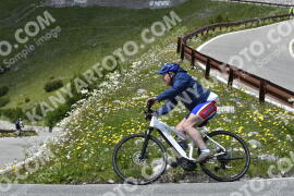 Fotó #3521933 | 17-07-2023 14:43 | Passo Dello Stelvio - Vízesés kanyar Bicajosok