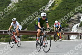 Photo #2411874 | 26-07-2022 14:19 | Passo Dello Stelvio - Waterfall curve BICYCLES