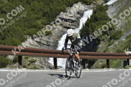 Photo #3173510 | 19-06-2023 10:10 | Passo Dello Stelvio - Waterfall curve BICYCLES