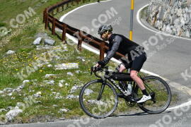 Photo #2336959 | 17-07-2022 13:12 | Passo Dello Stelvio - Waterfall curve BICYCLES