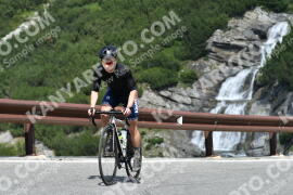 Fotó #2363604 | 21-07-2022 11:17 | Passo Dello Stelvio - Vízesés kanyar Bicajosok