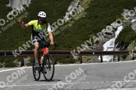 Foto #2105480 | 06-06-2022 11:39 | Passo Dello Stelvio - Waterfall Kehre BICYCLES