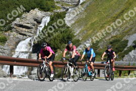 Photo #2622270 | 13-08-2022 10:30 | Passo Dello Stelvio - Waterfall curve BICYCLES
