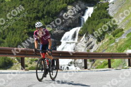 Photo #2161057 | 19-06-2022 15:39 | Passo Dello Stelvio - Waterfall curve BICYCLES