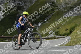Fotó #3840111 | 12-08-2023 12:06 | Passo Dello Stelvio - Vízesés kanyar Bicajosok