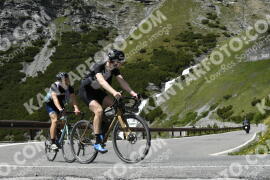 Photo #3214404 | 24-06-2023 14:15 | Passo Dello Stelvio - Waterfall curve BICYCLES