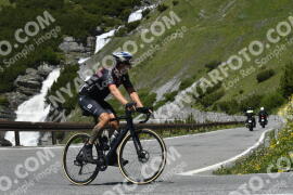 Photo #3240833 | 26-06-2023 13:02 | Passo Dello Stelvio - Waterfall curve BICYCLES