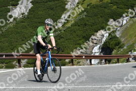 Photo #2416038 | 27-07-2022 10:25 | Passo Dello Stelvio - Waterfall curve BICYCLES