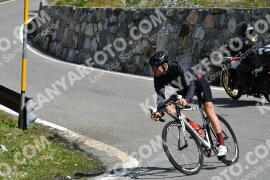 Photo #2382575 | 24-07-2022 11:11 | Passo Dello Stelvio - Waterfall curve BICYCLES