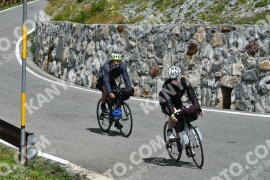 Fotó #2641540 | 14-08-2022 12:21 | Passo Dello Stelvio - Vízesés kanyar Bicajosok