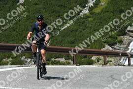 Fotó #2515667 | 05-08-2022 12:40 | Passo Dello Stelvio - Vízesés kanyar Bicajosok