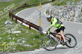 Photo #2172930 | 21-06-2022 13:06 | Passo Dello Stelvio - Waterfall curve BICYCLES