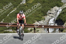 Photo #2751216 | 26-08-2022 10:09 | Passo Dello Stelvio - Waterfall curve BICYCLES