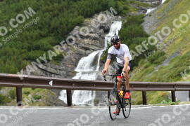 Photo #2532120 | 07-08-2022 13:39 | Passo Dello Stelvio - Waterfall curve BICYCLES