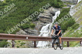 Photo #2411919 | 26-07-2022 14:31 | Passo Dello Stelvio - Waterfall curve BICYCLES