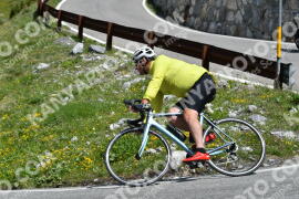 Fotó #2137268 | 17-06-2022 11:15 | Passo Dello Stelvio - Vízesés kanyar Bicajosok