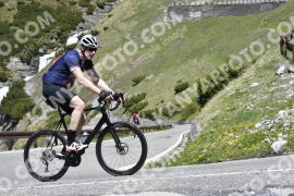 Fotó #2083769 | 04-06-2022 11:51 | Passo Dello Stelvio - Vízesés kanyar Bicajosok