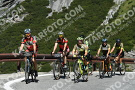 Photo #2176034 | 23-06-2022 11:00 | Passo Dello Stelvio - Waterfall curve BICYCLES