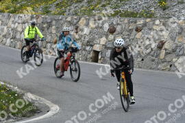 Fotó #3358592 | 05-07-2023 13:32 | Passo Dello Stelvio - Vízesés kanyar Bicajosok