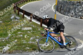 Photo #2364815 | 21-07-2022 11:56 | Passo Dello Stelvio - Waterfall curve BICYCLES