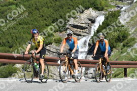 Photo #2217637 | 02-07-2022 10:42 | Passo Dello Stelvio - Waterfall curve BICYCLES