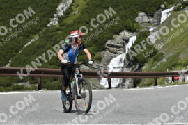 Fotó #3621232 | 29-07-2023 11:38 | Passo Dello Stelvio - Vízesés kanyar Bicajosok