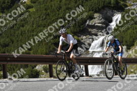 Photo #2744163 | 25-08-2022 14:48 | Passo Dello Stelvio - Waterfall curve BICYCLES