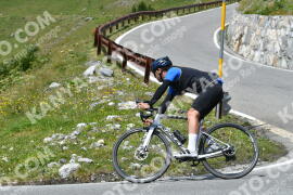 Photo #2401772 | 25-07-2022 14:02 | Passo Dello Stelvio - Waterfall curve BICYCLES