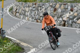 Fotó #2206213 | 29-06-2022 14:50 | Passo Dello Stelvio - Vízesés kanyar Bicajosok