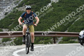 Photo #2410649 | 26-07-2022 12:01 | Passo Dello Stelvio - Waterfall curve BICYCLES
