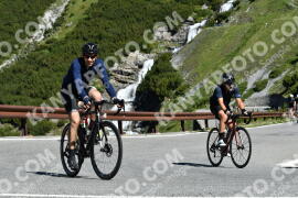 Photo #2184561 | 25-06-2022 10:04 | Passo Dello Stelvio - Waterfall curve BICYCLES