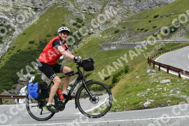 Photo #2463051 | 31-07-2022 10:34 | Passo Dello Stelvio - Waterfall curve BICYCLES