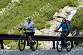 Foto #4007967 | 21-08-2023 10:51 | Passo Dello Stelvio - Waterfall Kehre BICYCLES
