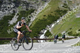 Photo #3222087 | 24-06-2023 14:28 | Passo Dello Stelvio - Waterfall curve BICYCLES