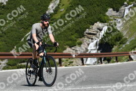 Photo #2336384 | 17-07-2022 10:26 | Passo Dello Stelvio - Waterfall curve BICYCLES