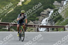 Photo #2360962 | 20-07-2022 12:08 | Passo Dello Stelvio - Waterfall curve BICYCLES