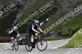 Fotó #3110426 | 16-06-2023 10:21 | Passo Dello Stelvio - Vízesés kanyar Bicajosok