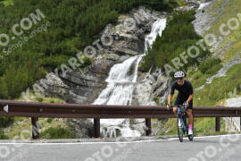 Photo #2532544 | 07-08-2022 14:36 | Passo Dello Stelvio - Waterfall curve BICYCLES