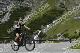 Photo #3657301 | 30-07-2023 12:20 | Passo Dello Stelvio - Waterfall curve BICYCLES