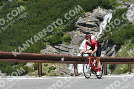 Photo #2377621 | 24-07-2022 12:01 | Passo Dello Stelvio - Waterfall curve BICYCLES