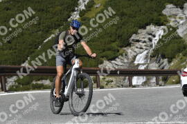 Photo #2777544 | 29-08-2022 12:16 | Passo Dello Stelvio - Waterfall curve BICYCLES